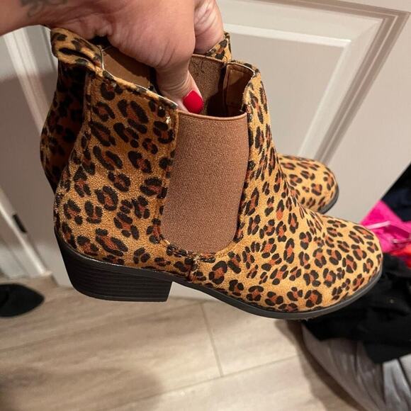Leopard ankle boot EUC 8.5 - Picture 4 of 6